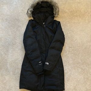 Used great condition S Women’s North Face Arctic 550 Dry Vent parka jacket